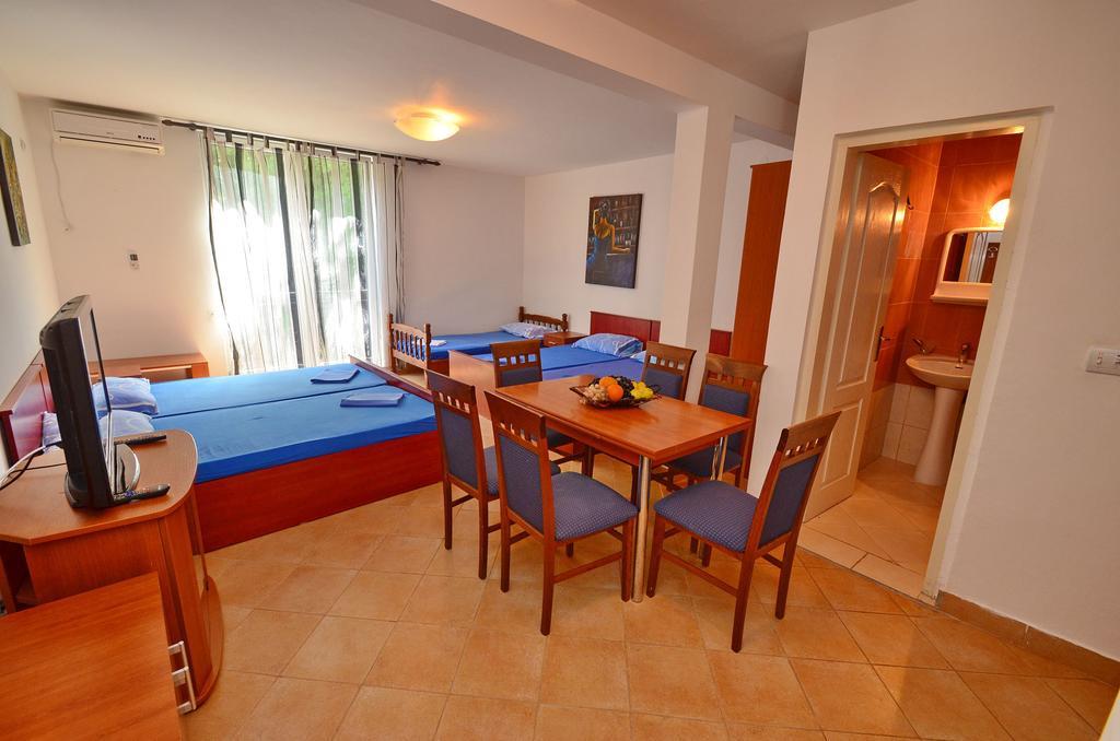 Apartments Scorpio Kotor Habitación foto